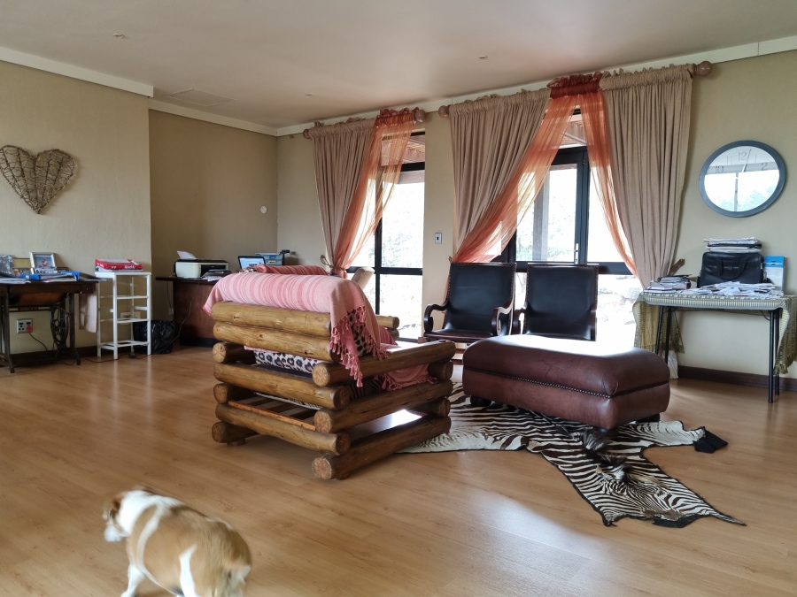 3 Bedroom Property for Sale in Safari Gardens North West